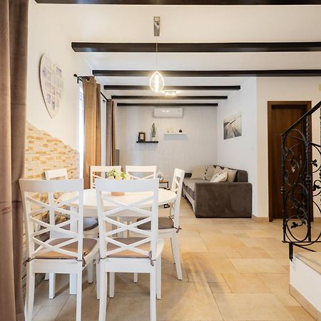 Villa Palanga Трогир Екстериор снимка