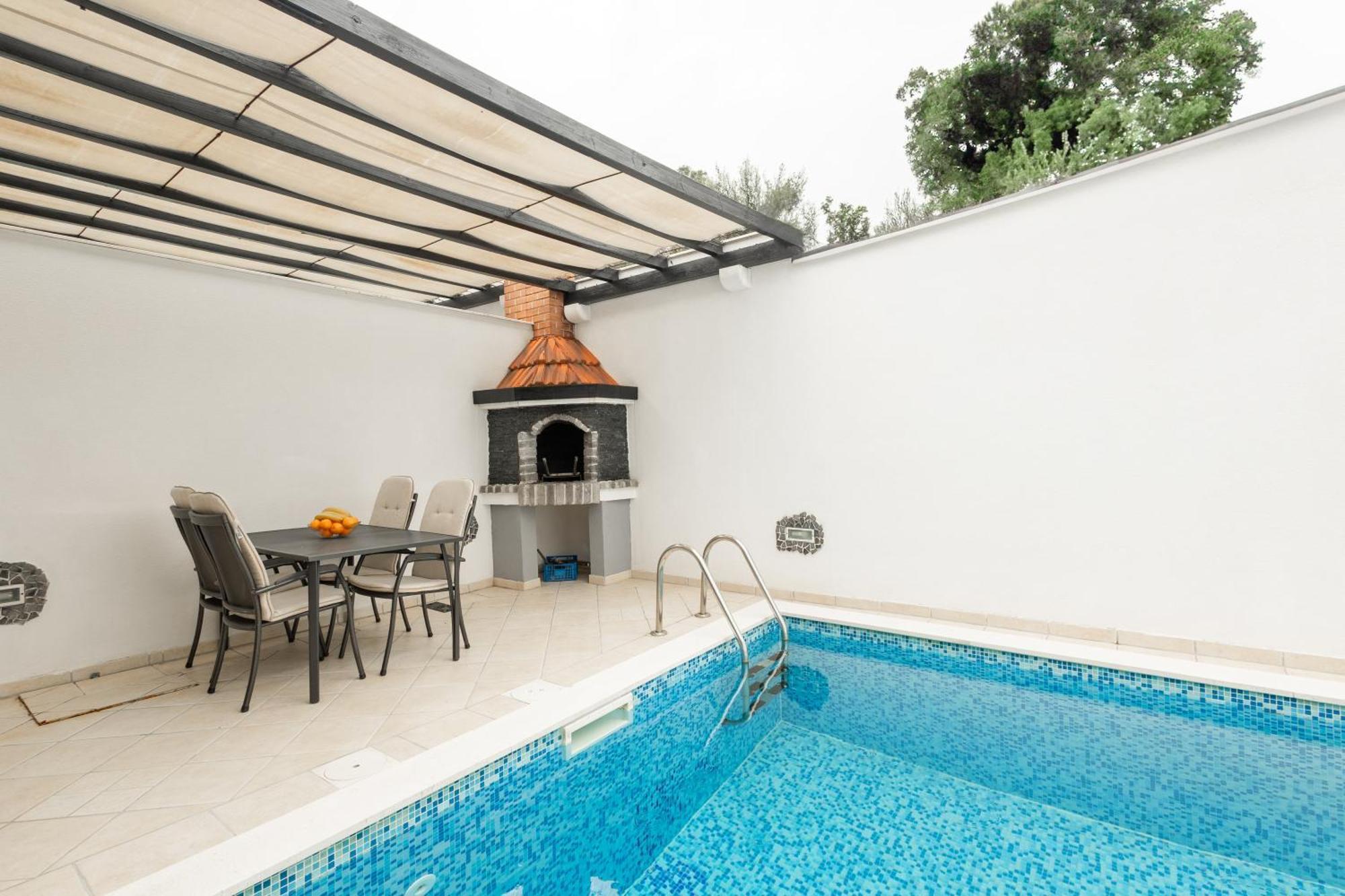 Villa Palanga Трогир Екстериор снимка