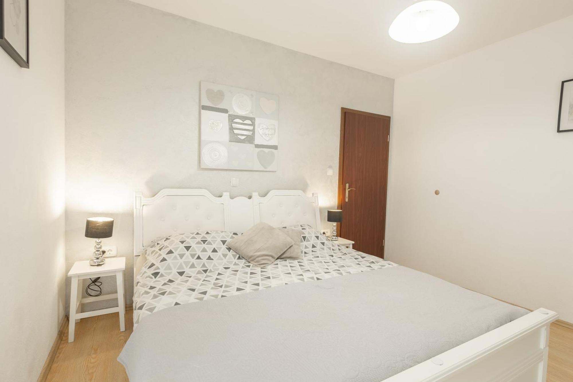 Villa Palanga Трогир Екстериор снимка
